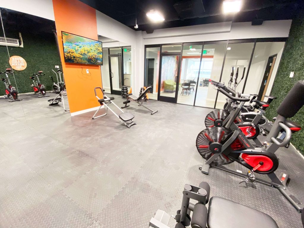 Fitness center at Circle Hub